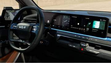 EV9 interior showing triple panorama display