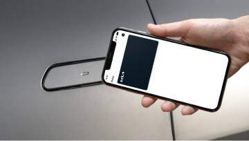 Kia digital key on smartphone