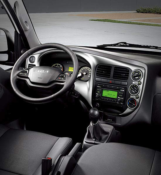 K4000G interior