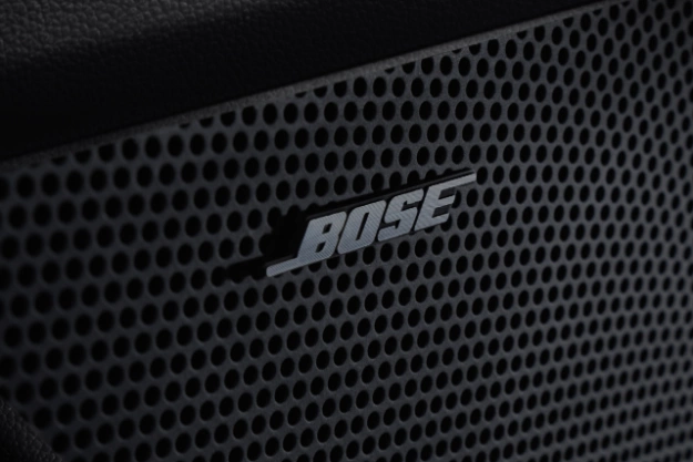 Primer plano del sistema de audio premium Bose del Kia Sorento Plug-In Hybrid 2024