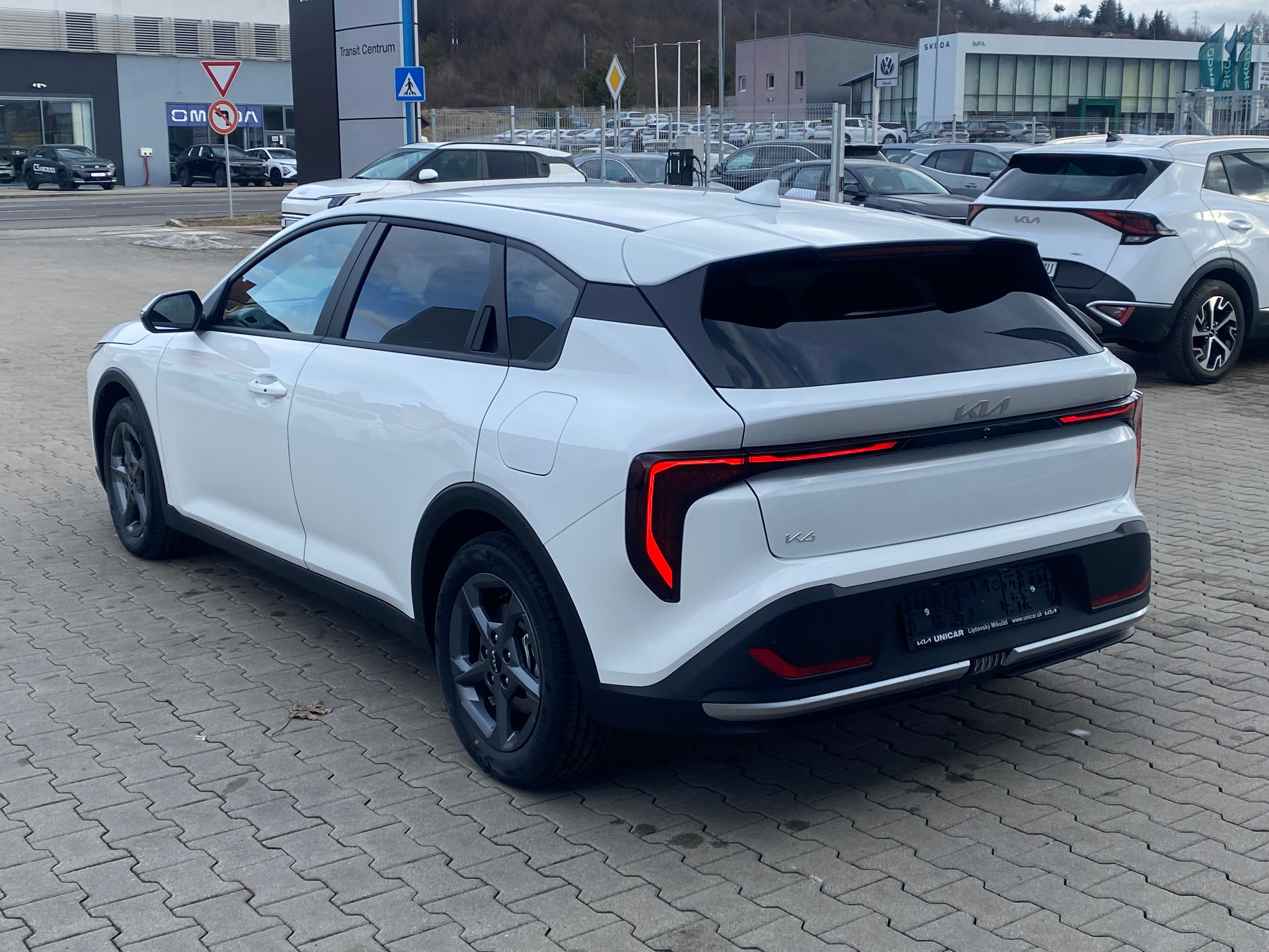 Kia K4 Silver