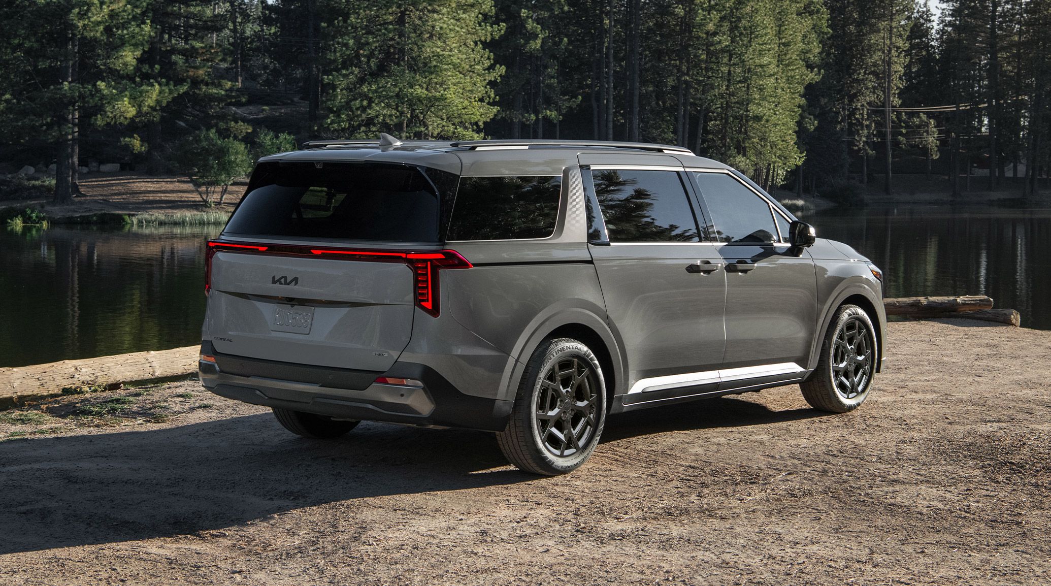2026 kia mpv hybrid rear exterior view