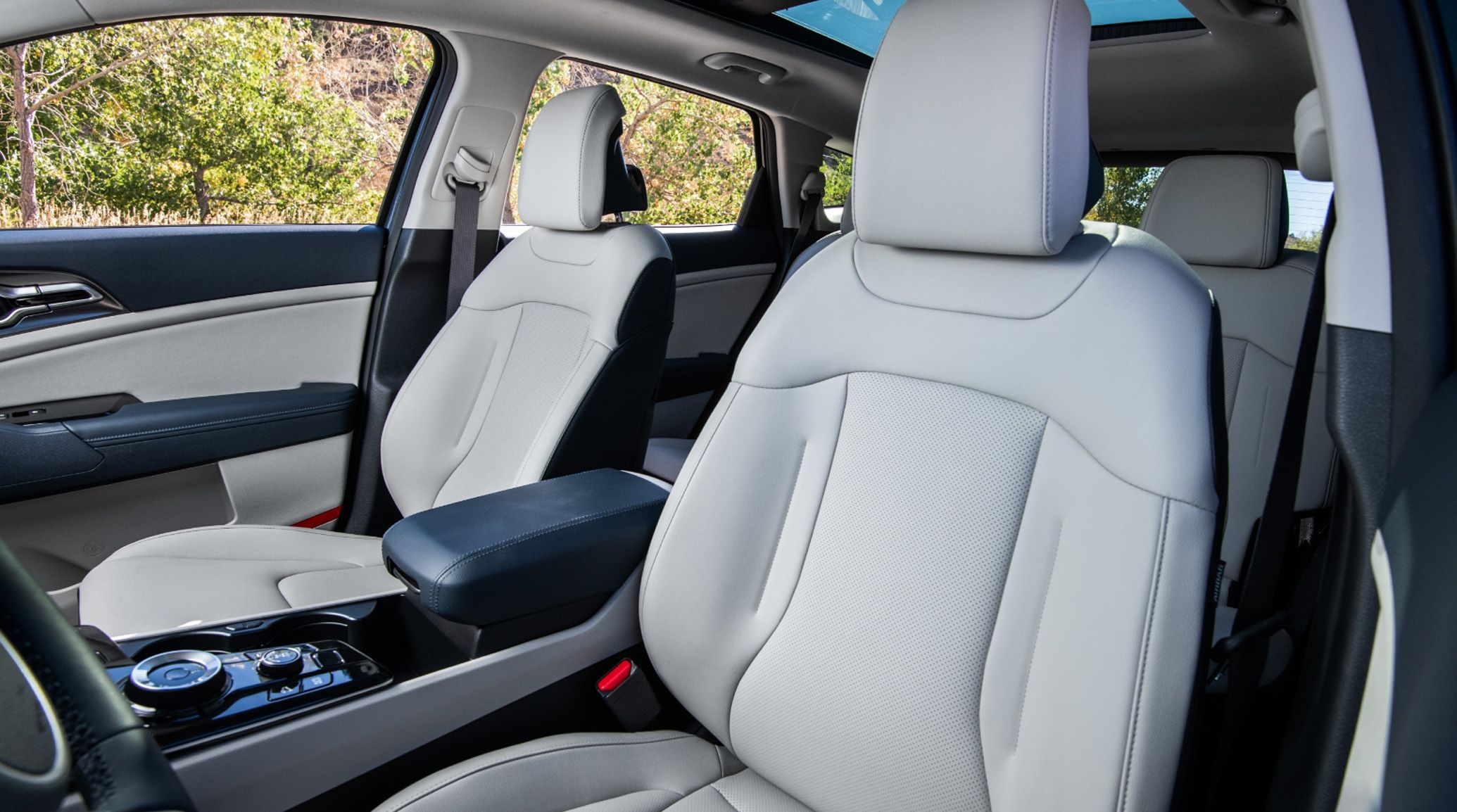2024 Sportage Hybrid EX and SX Prestige leather interior. 