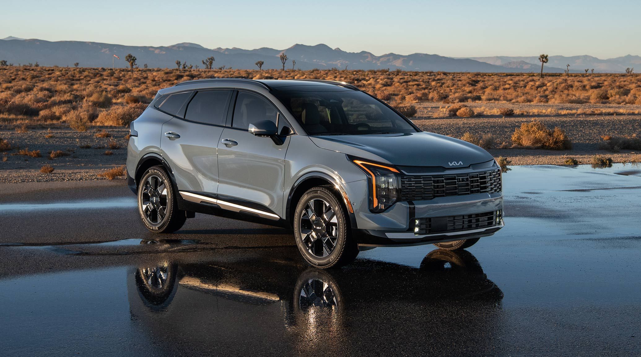 2027 kia sportage hybrid passenger side front exterior view 