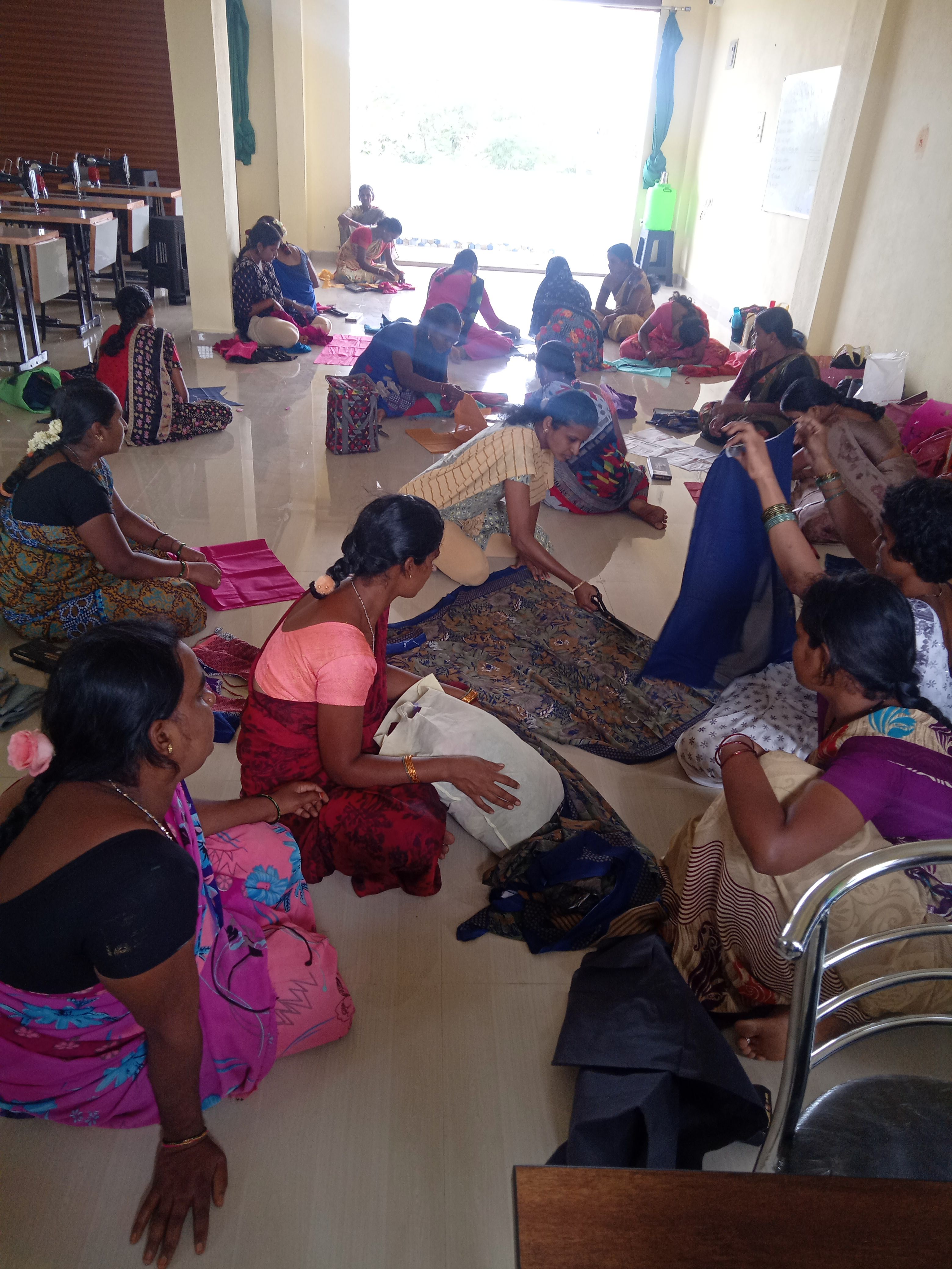 Exterior image view of Kia seltos compact suv in pewter olive color