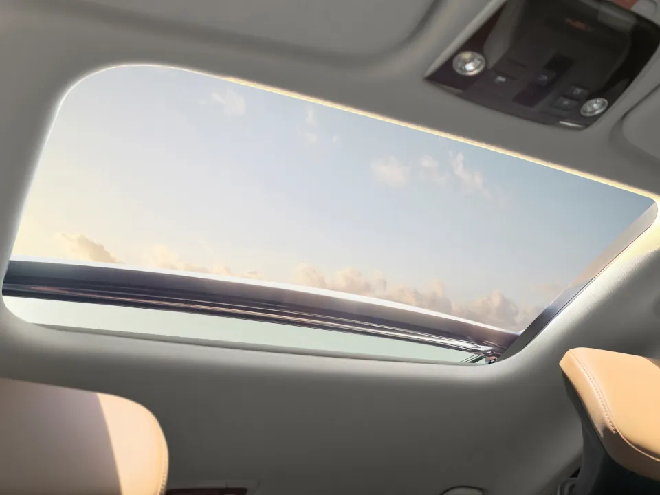 Wide Sunroof
