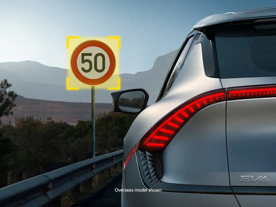 Intelligent Speed Limit Assist*