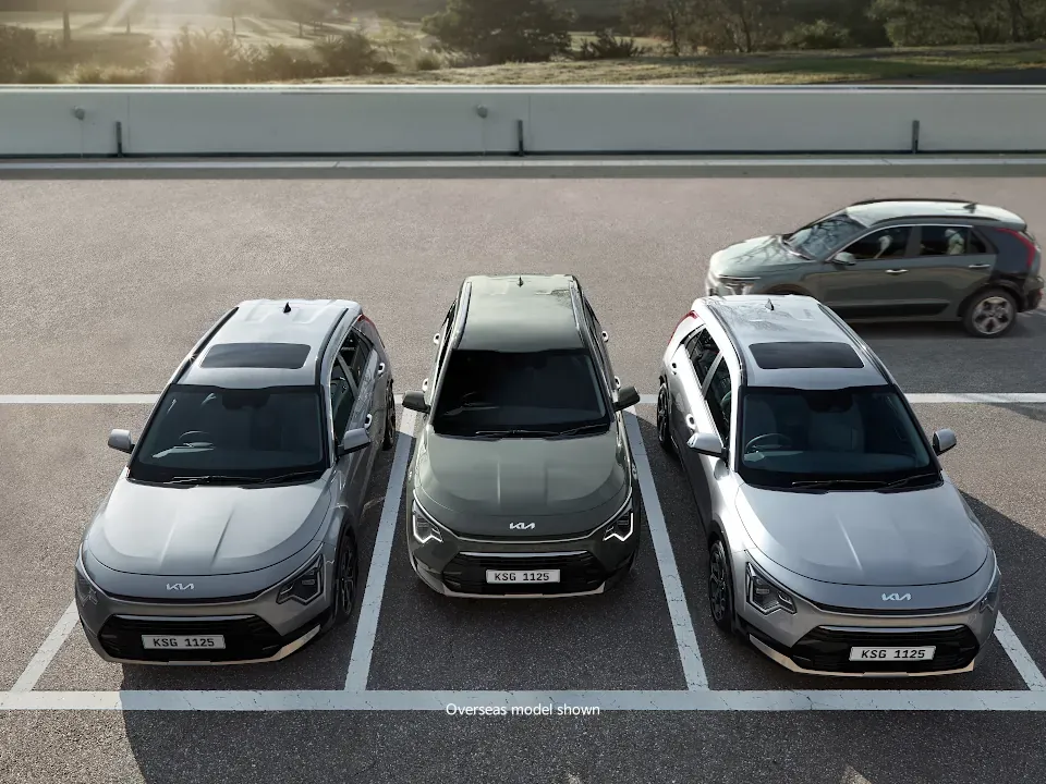 Rear Cross Traffic Collision Avoidance* (RCCA)