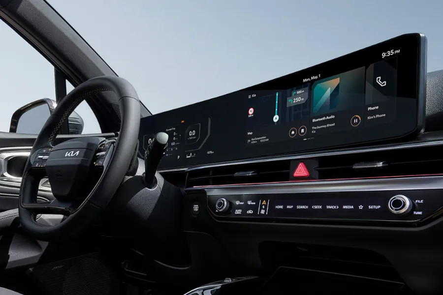 Kia Sorento panoramic touchscreen curved display