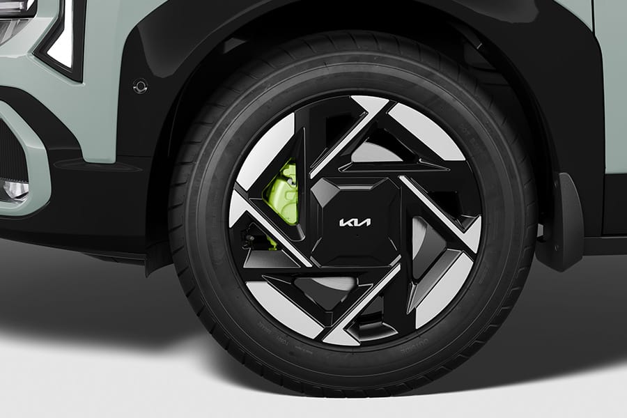 Iconic 18” Sporty Crystal Cut Alloy Wheels