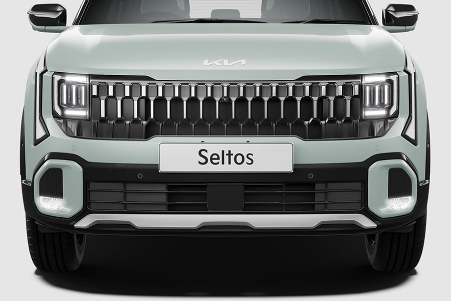 Commanding Kia Digital Tiger Face with Dark Gunmetal Accents