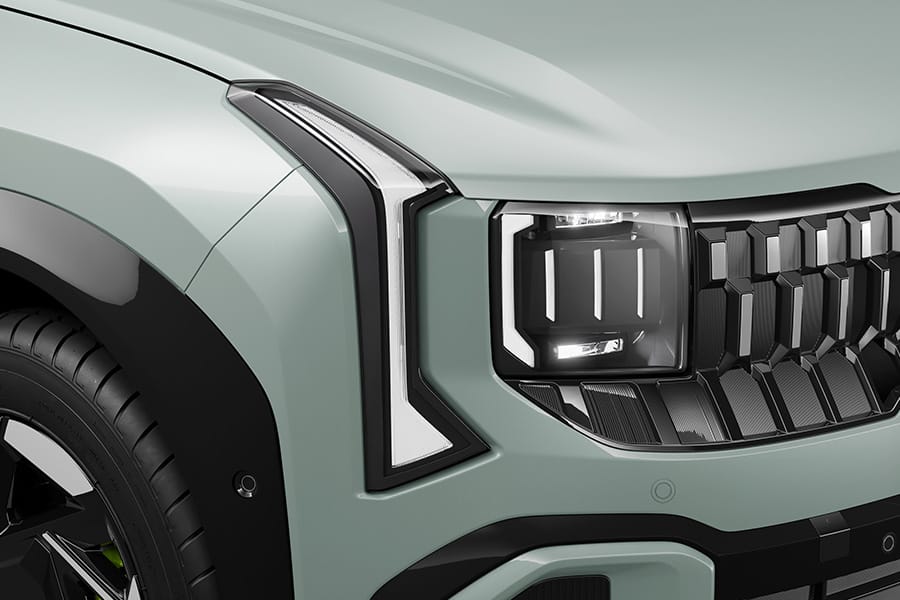 Intense Ice Cube LED Projection Headlamps & Star Map LED DRLS