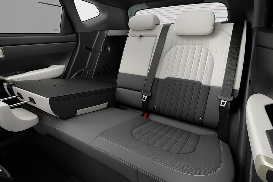 60:40 Split Rear Seats with Rear Centre Armrest & Cup Holders