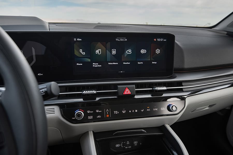 Infotainment system (navigation, phone connection setting)