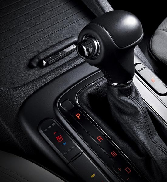 img_ceratoforte5door_wide_b_in06_w