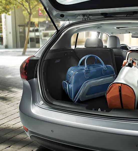 img_gt_ceratoforte5door_wide_b_ex06