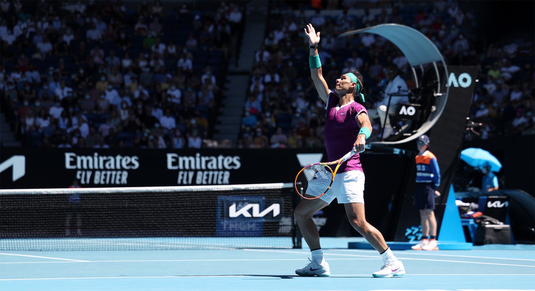 Sequential display of Kia sponsorship  images from the earliest to the latest