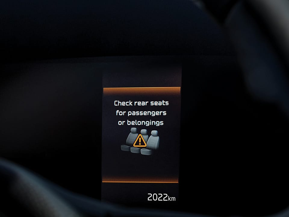  Alerta de ocupante trasero (ROA)