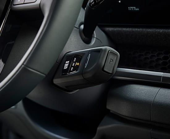 ذراع ناقل حركة إلكتروني عمودي