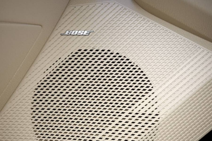 BOSE 8-Speaker Premium Sound System