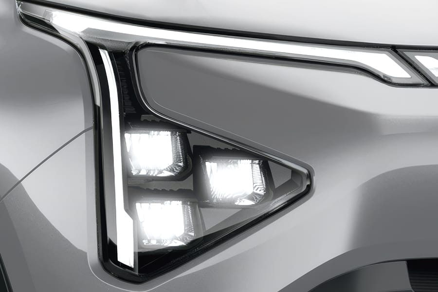 Star Map LED DRLs with Integrated Turn Signal and Ice Cube MFR LED Headlamps