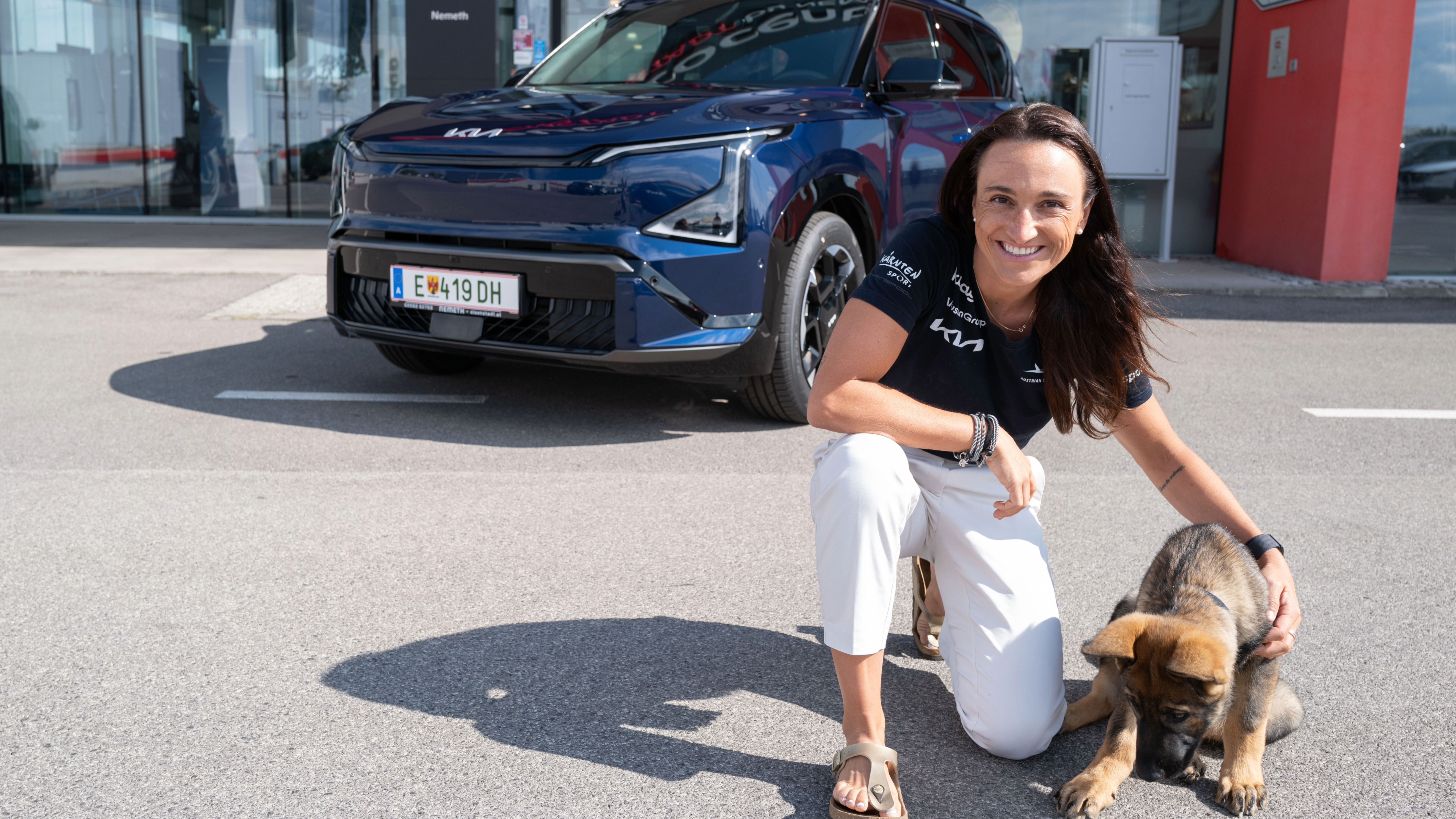 Lara Vadlau und der Kia EV5