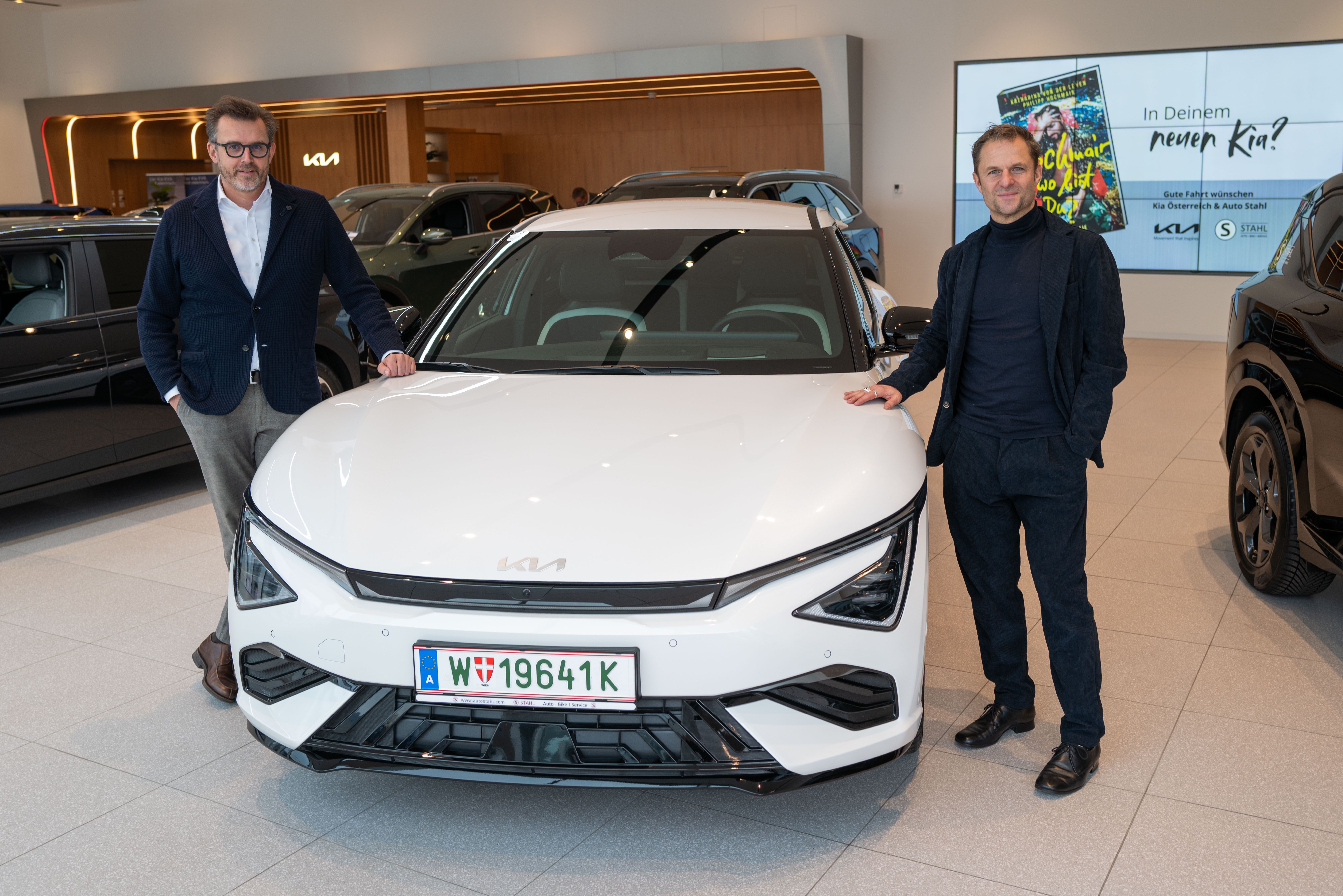 Philipp Hochmair fährt Kia EV6