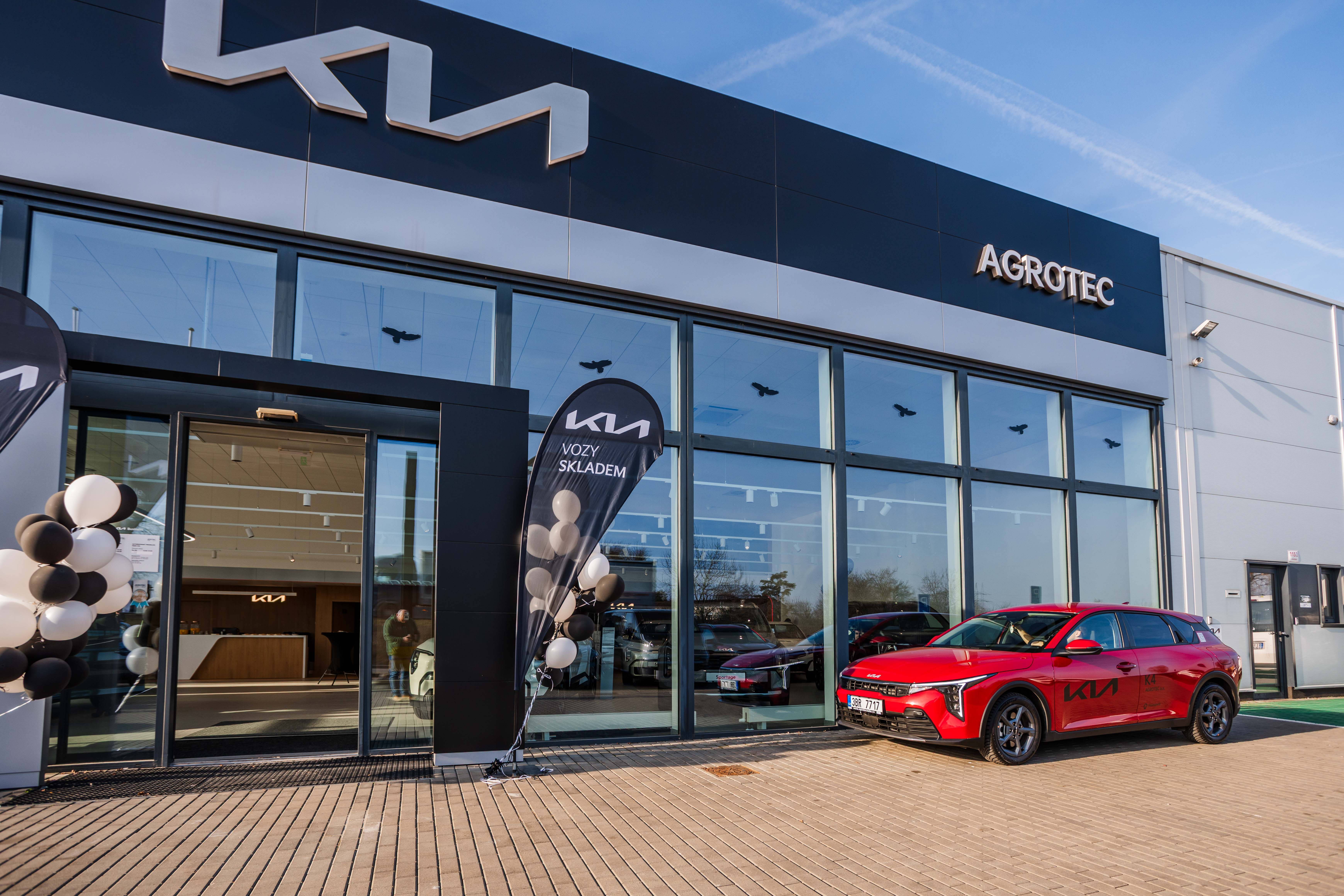 SHOWROOM