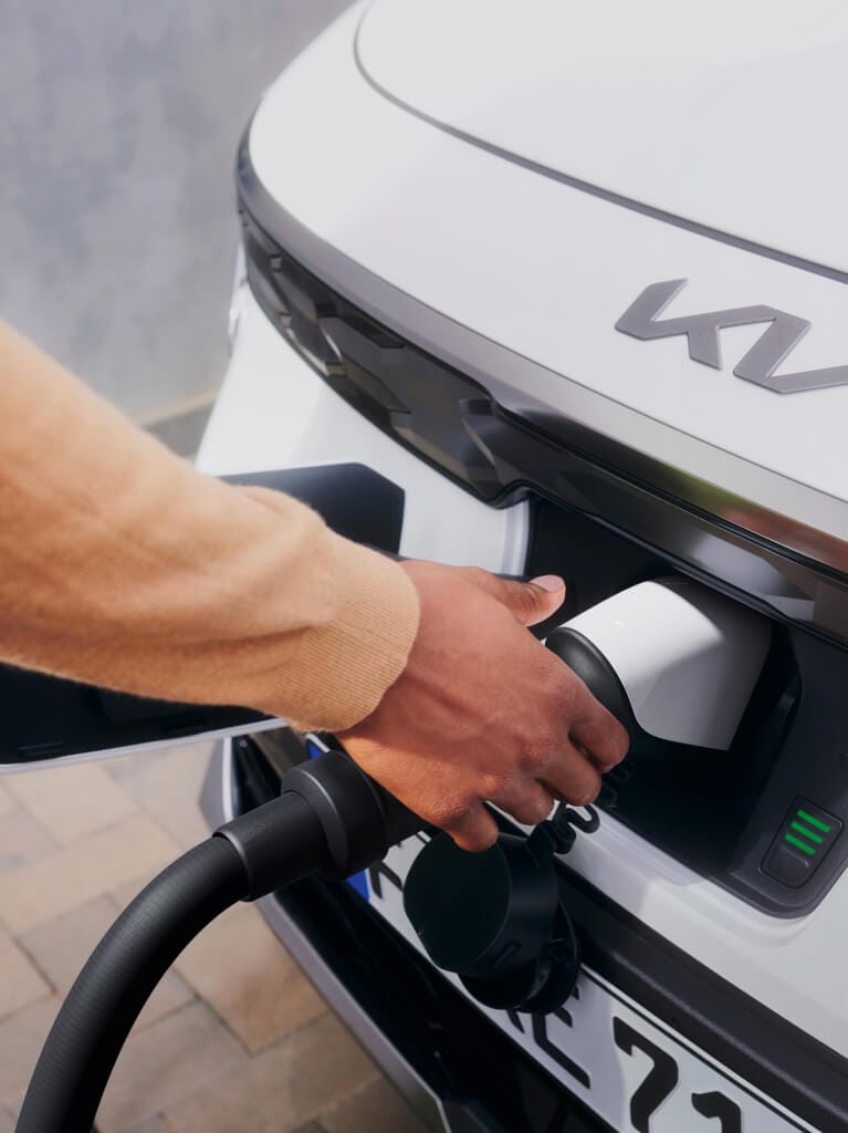 Kia Niro EV, Front, Ladestecker, Detailaufnahme