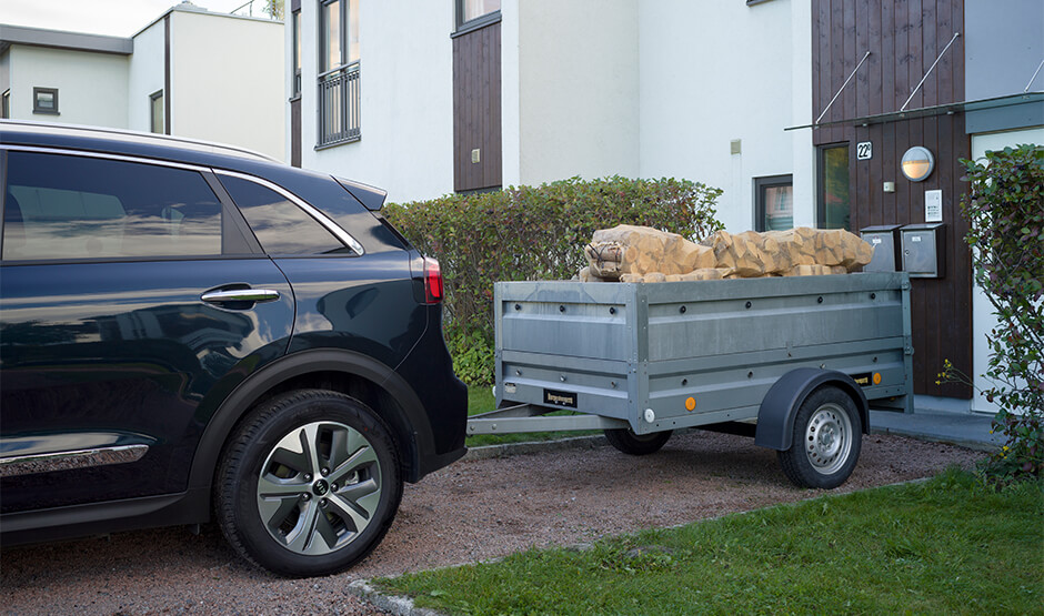 KIA e-Niro med anhængertræk og trailer