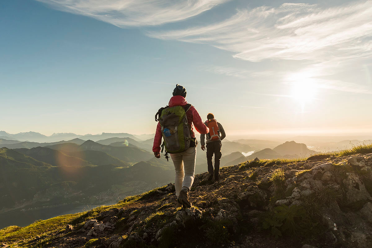 kia-clean-energy-friends-mountain-hiking-sunset