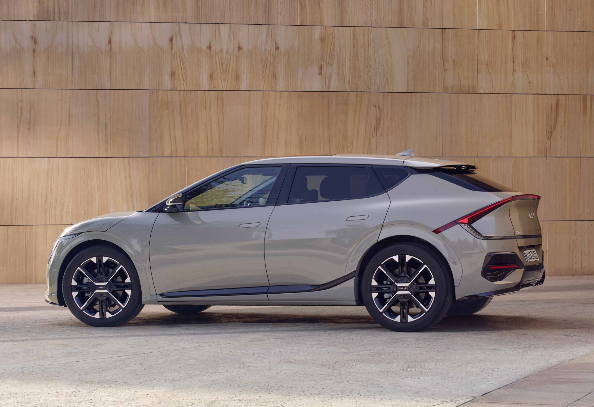   Kia EV6