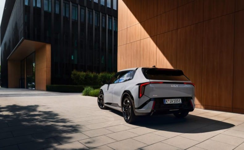   Kia EV4.