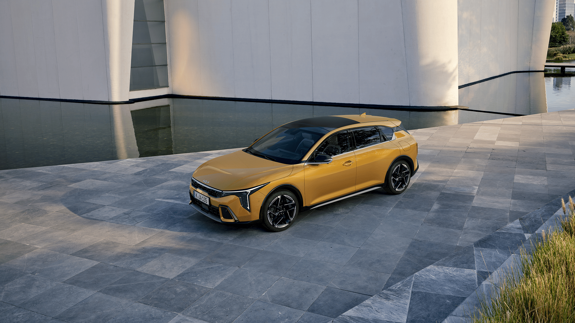 Kia K4