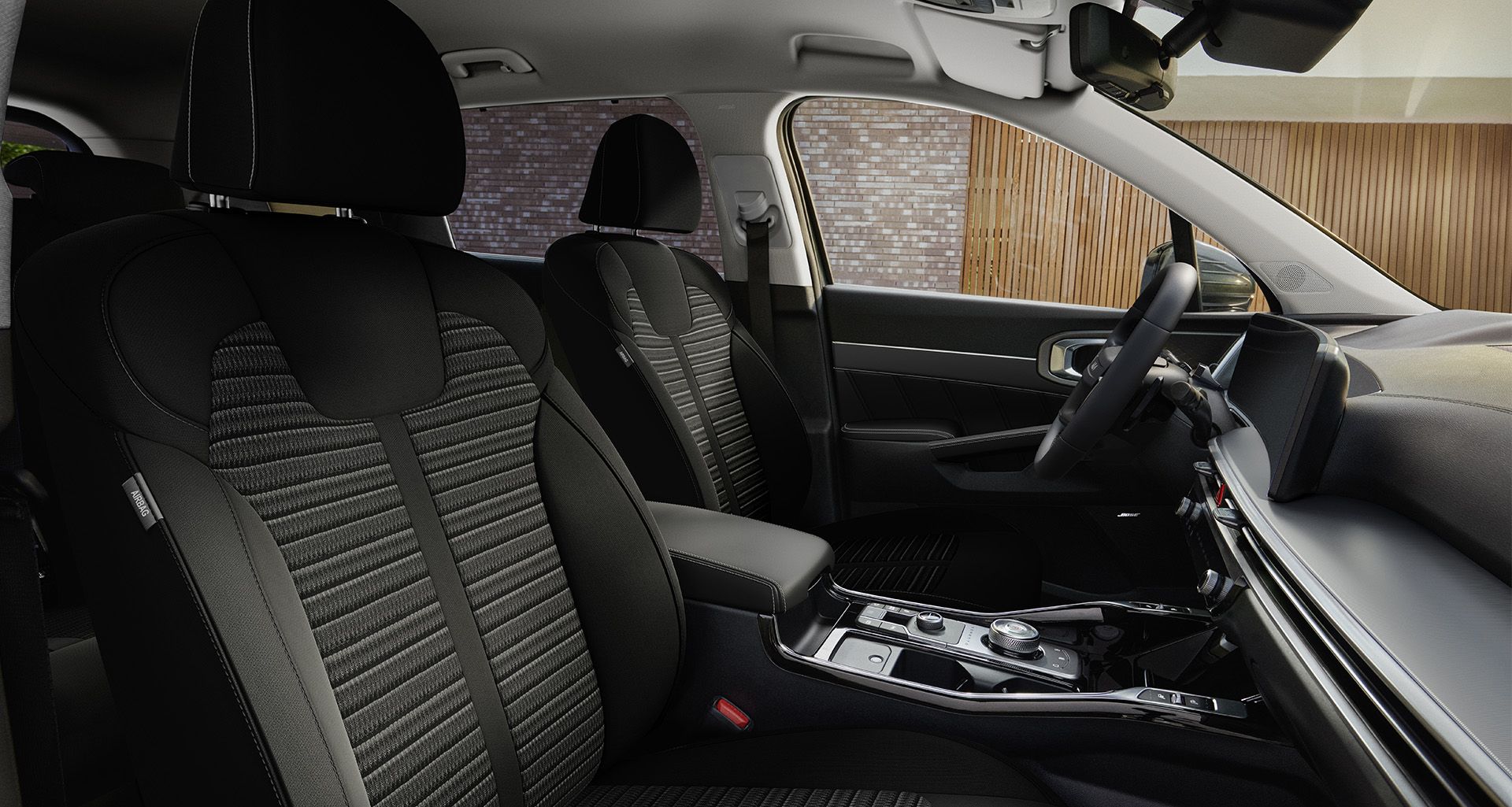 Sièges mixtes en tissu et matières synthétiques.