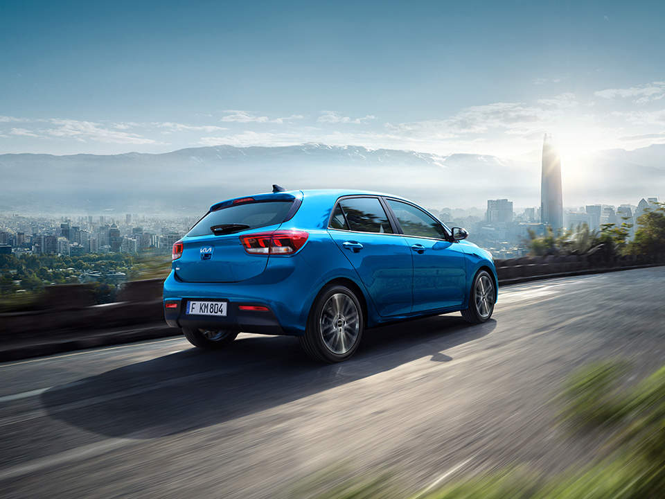 Lower your emissions – without compromising on anything. - Kia Rio Mild Hybrid powertrain