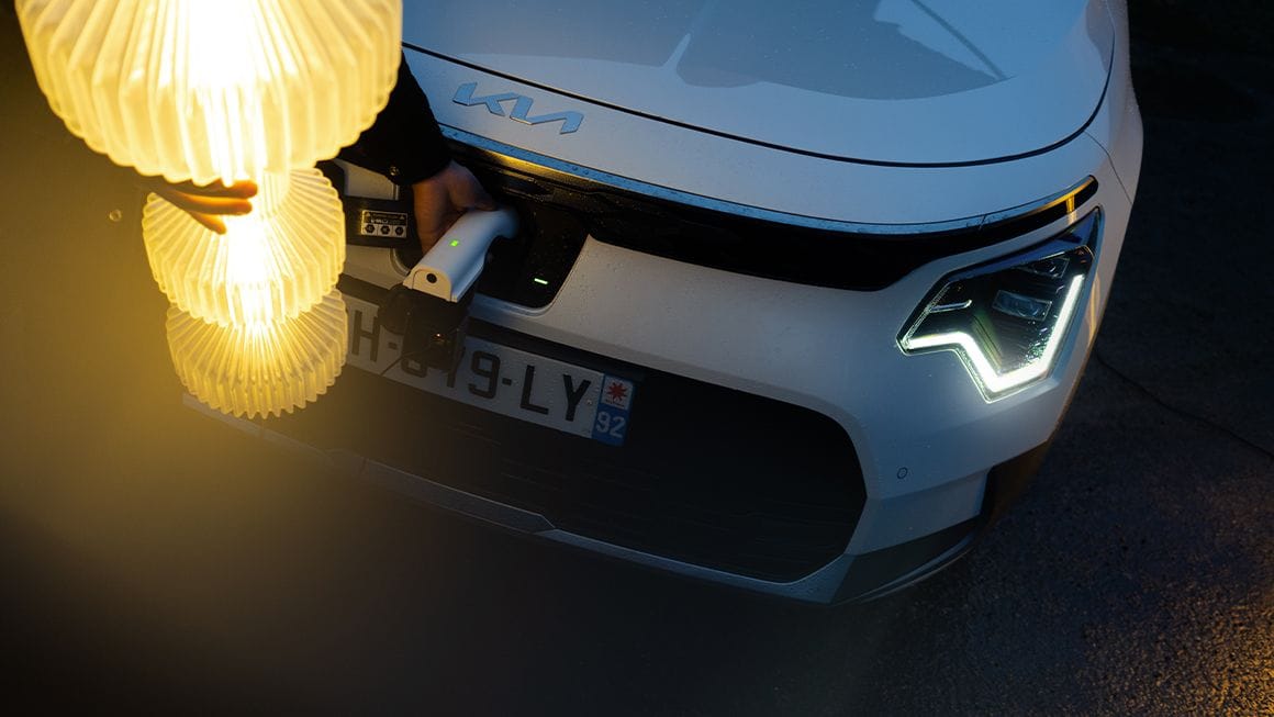 V2L (Vehicle to Load)