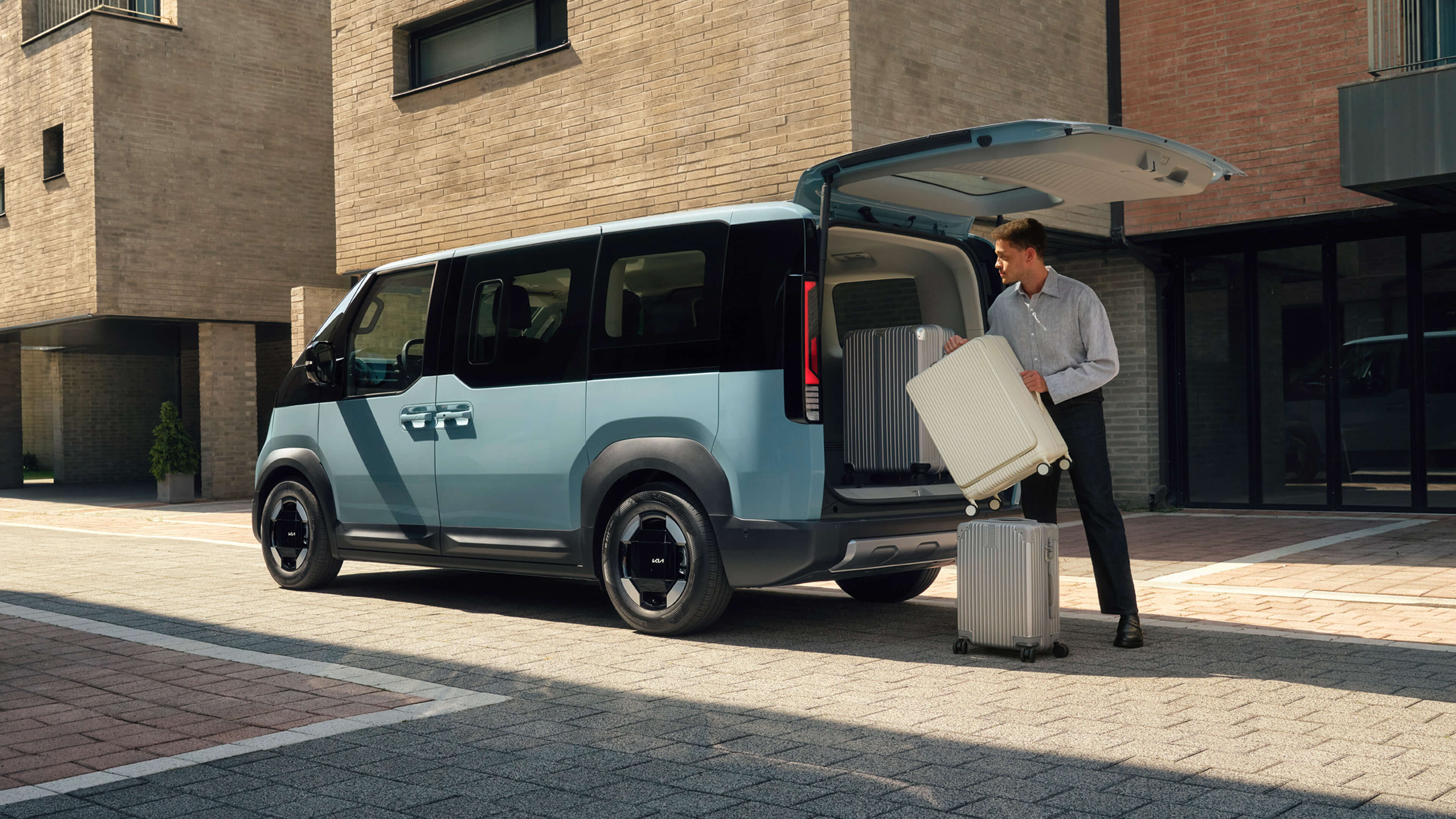 Berakodás egy Kia PV5 Passengerbe