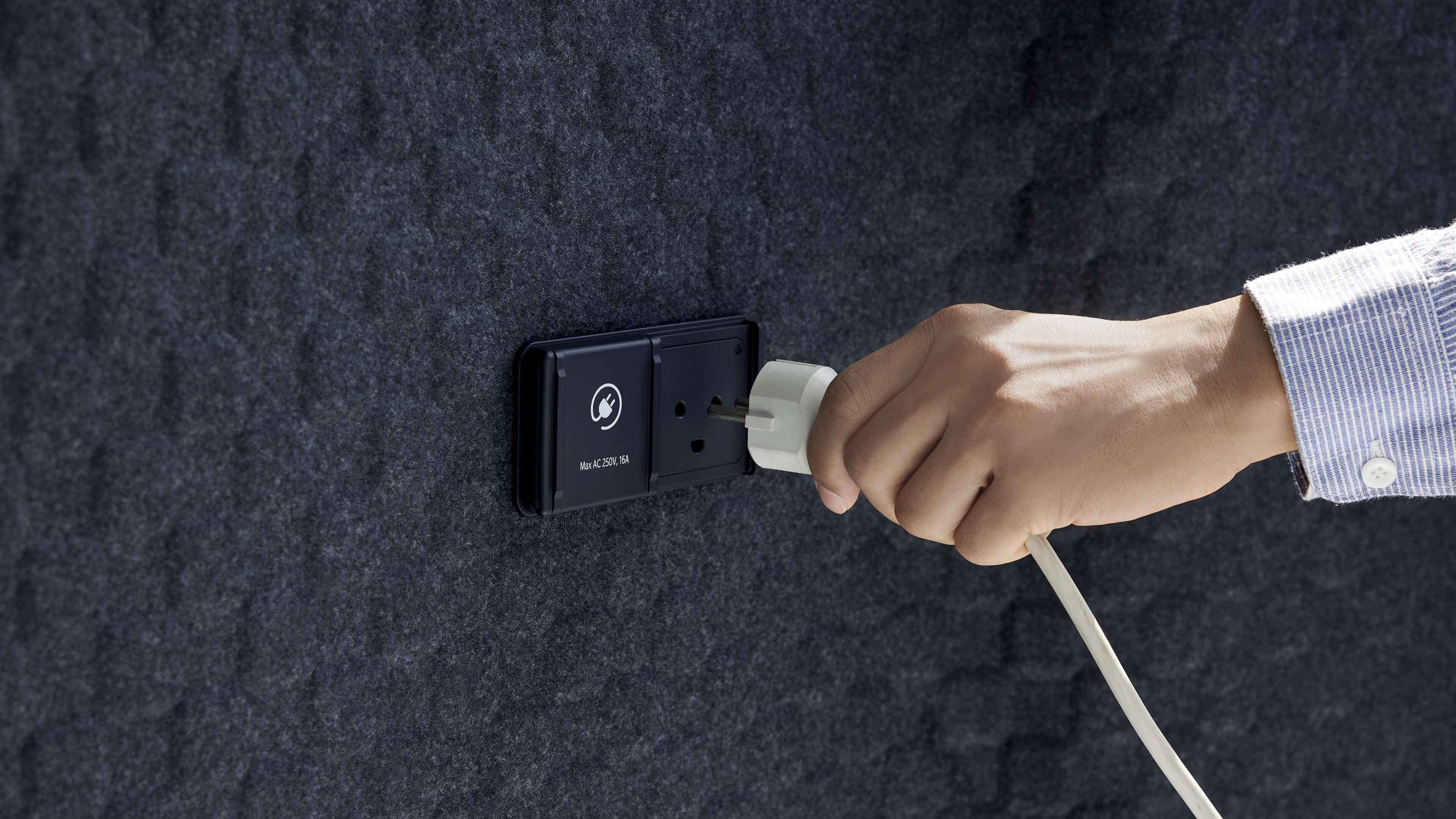 Real-time visibility across routes and zones