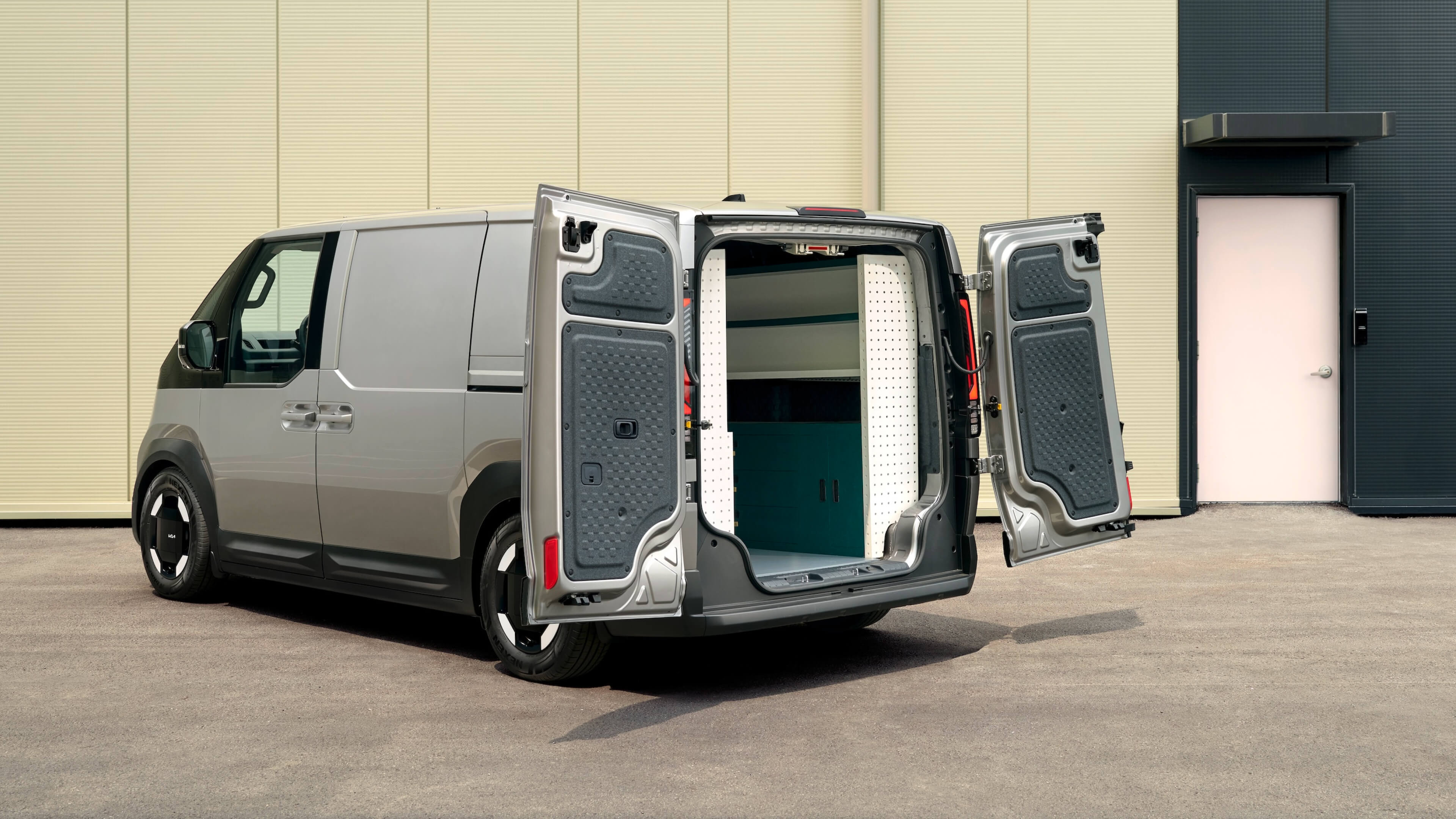 Real-time visibility across routes and zones