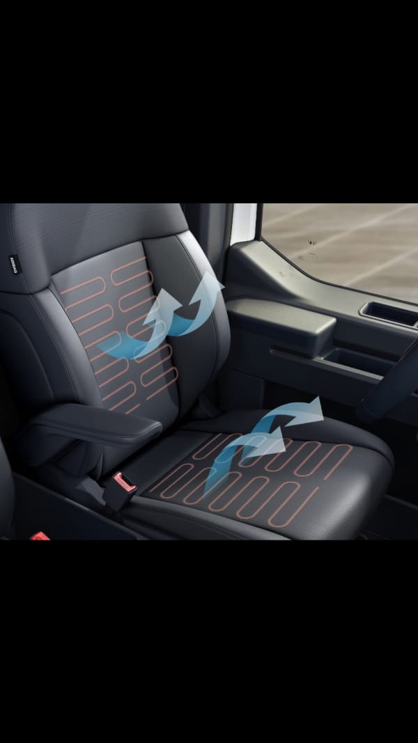 Primer plano del asiento del Kia PV5 Cargo con la función de ventilación y calefacción resaltada