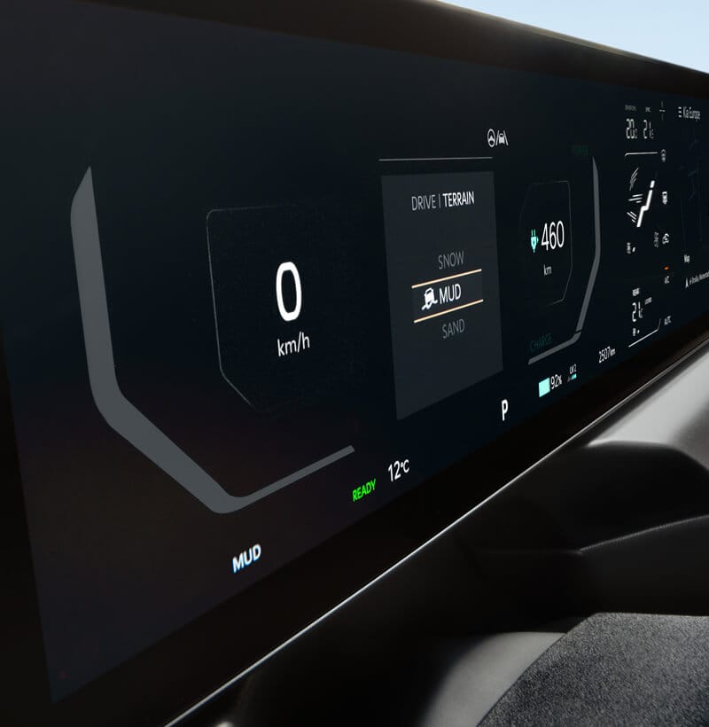 Dashboard warning lights indicate: the Kia 12V battery is in perfect condition.