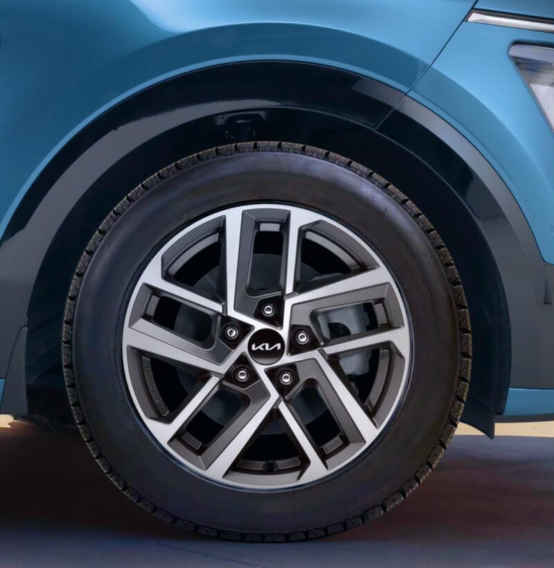 Kia Genuine Alloy Wheels perfectly fitted to vehicle.