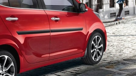 Moulures de protection latérales