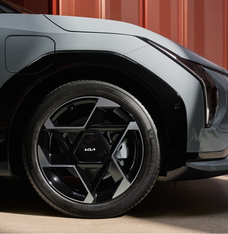New Kia Complete Wheels on a Kia EV4.