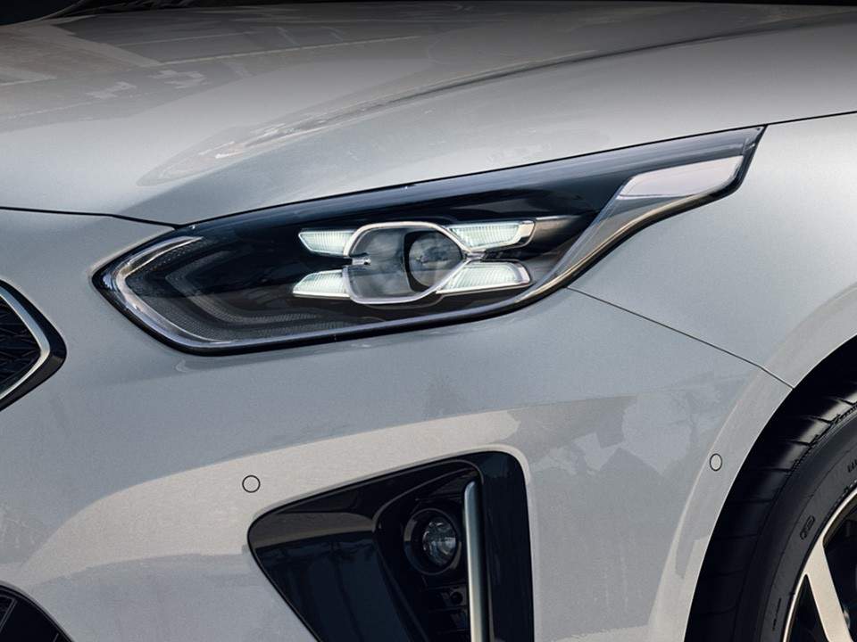 Kia Ceed Sportswagon Plug-In Hybrid Voll-LED-Scheinwerfer