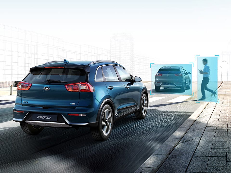 Kia e-Niro σύστημα αποφυγής πρόσκρουσης με αναγνώριση πεζών / αναβατών ποδηλάτου
