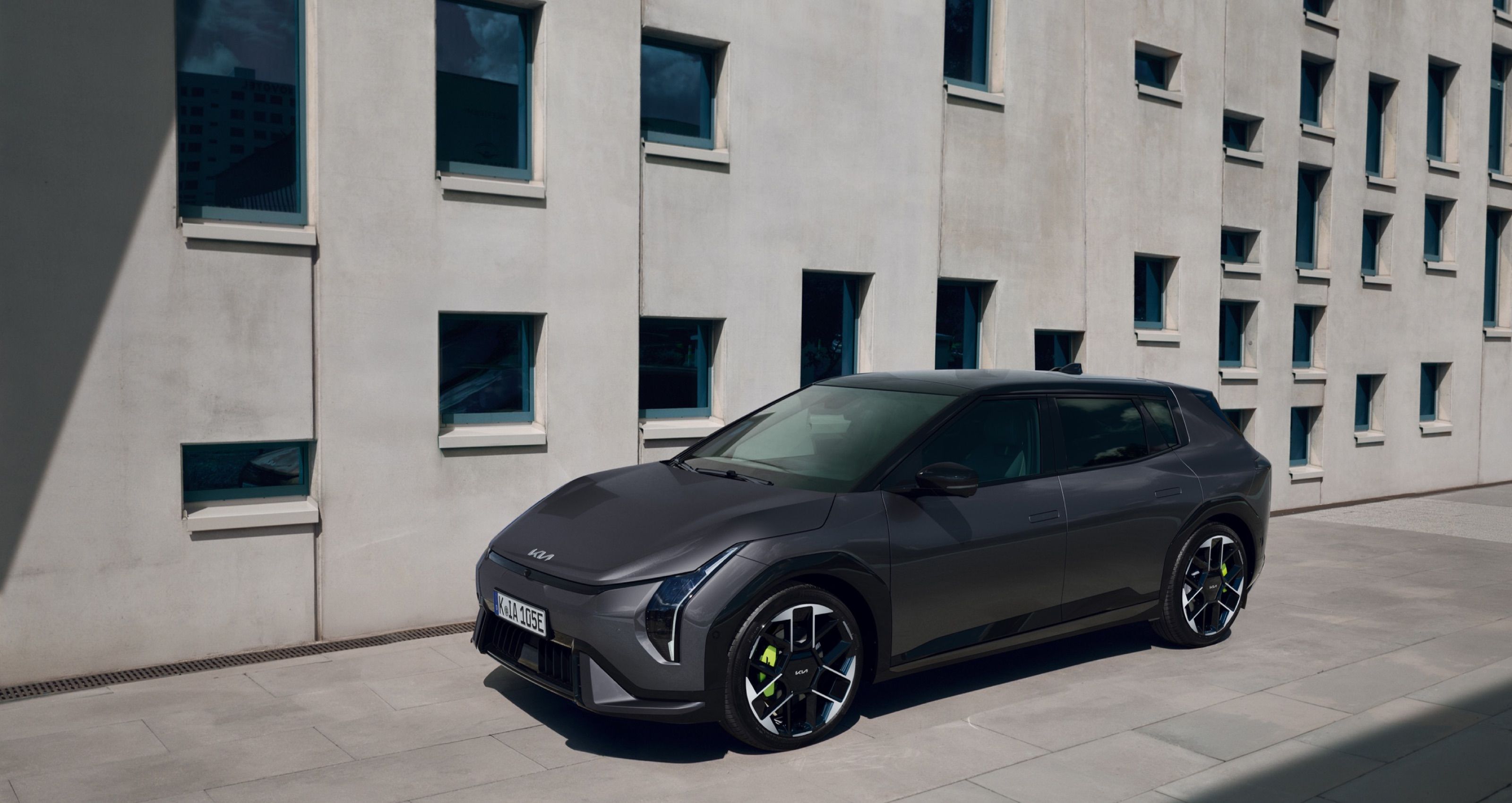 EV4 GT Hatchback 2