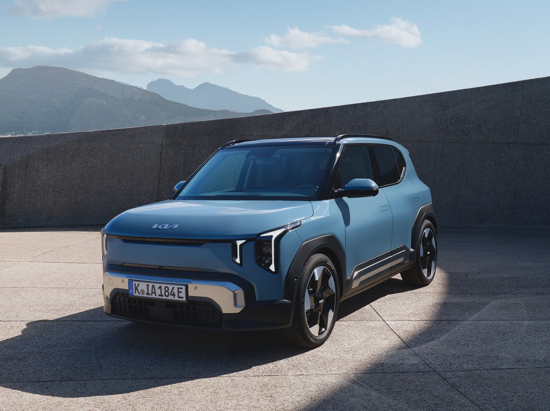 Aufrechte Frontsilhouette.