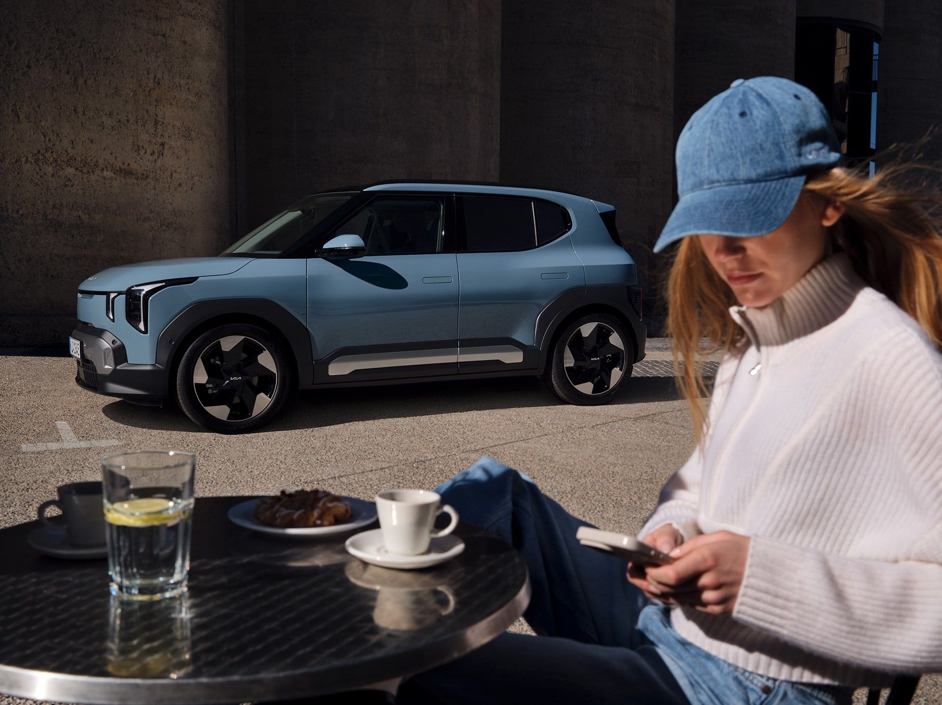 Deinen EV2 aus der Ferne steuern und zugreifen. 